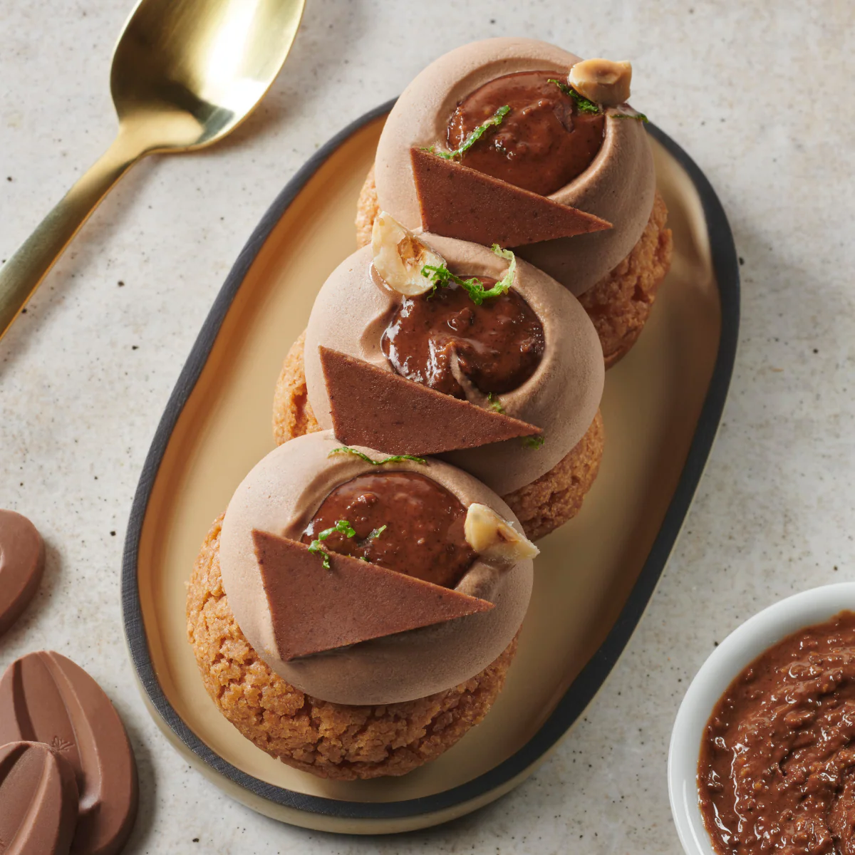 Chocolat au lait pour la pâtisserie Azélia 35% - 250g - Image 5